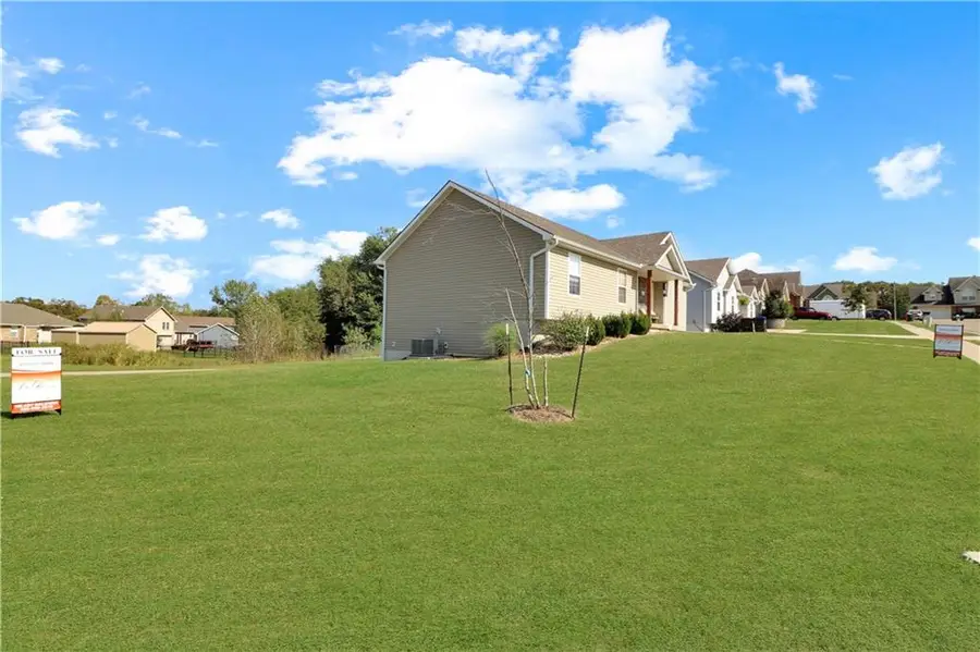 1221 Cherry Street, Warrensburg, MO 64093 - #3