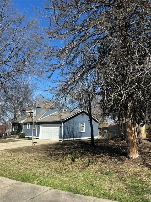 836 W Charles Street, Independence, MO 64055 - #3