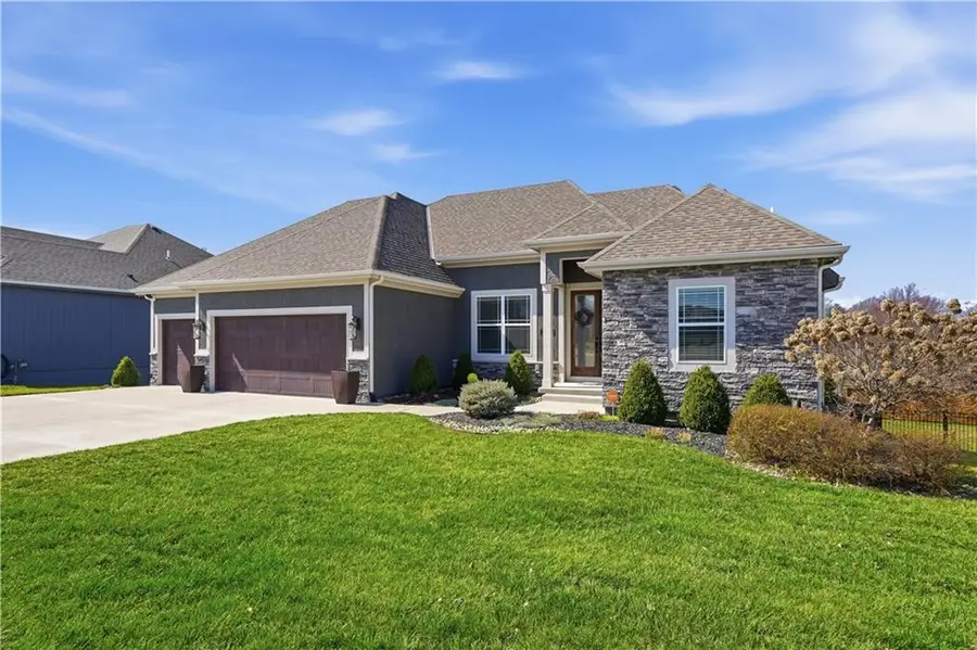 11300 N Michigan Avenue, Kansas City, MO 64155 - #2