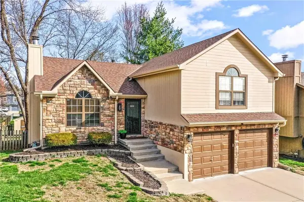 8816 NE 73rd Terrace, Kansas City, MO 64158