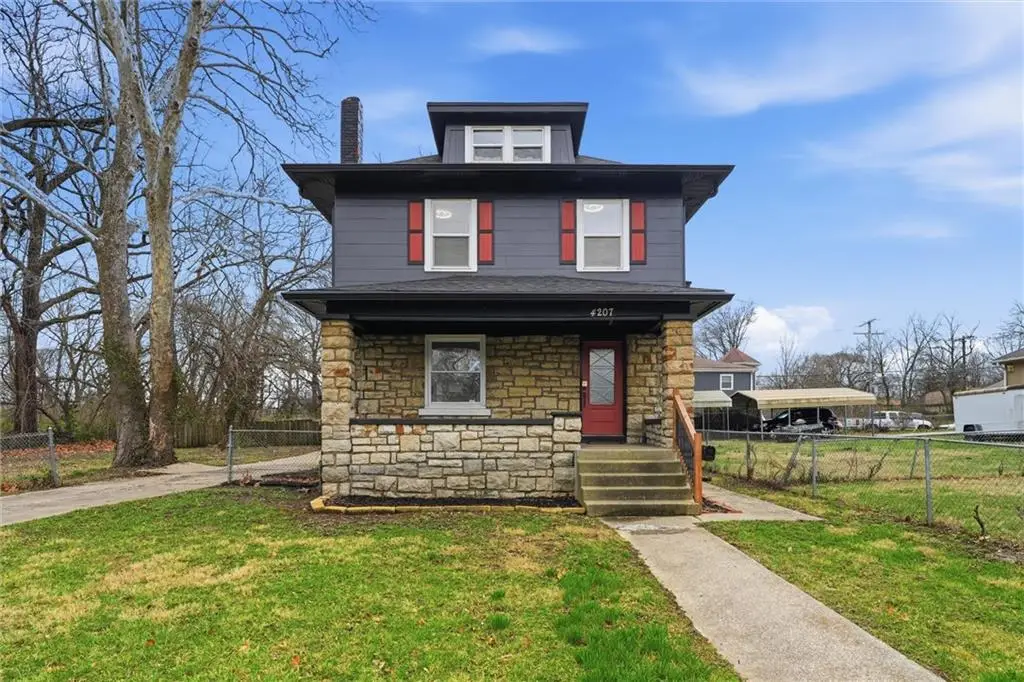 4207 E 61st Street, Kansas City, MO 64130 - #1