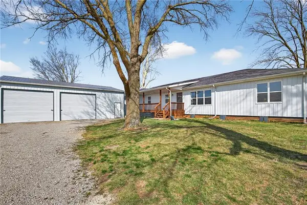 13388 S 1588 Road, Nevada, MO 64772