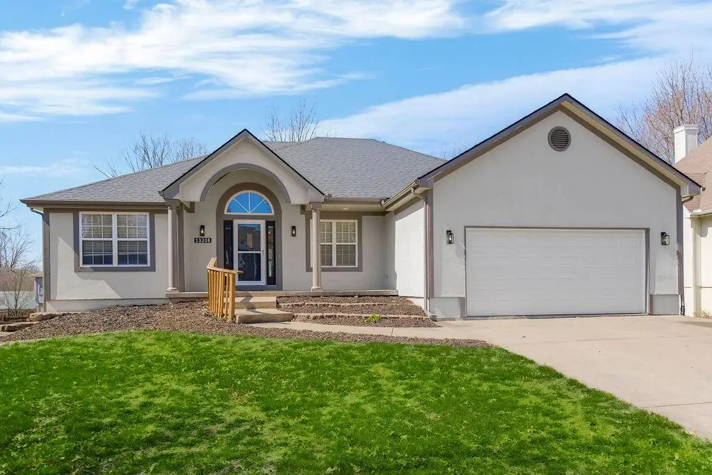 13208 Jim's Court, Smithville, MO 64089 - #1