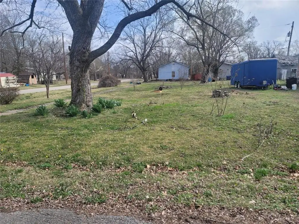 201 S Washington Street, Fort Scott, KS 66701 - #1