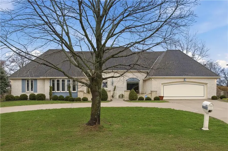 201 W 125th Terrace, Kansas City, MO 64145 - #2