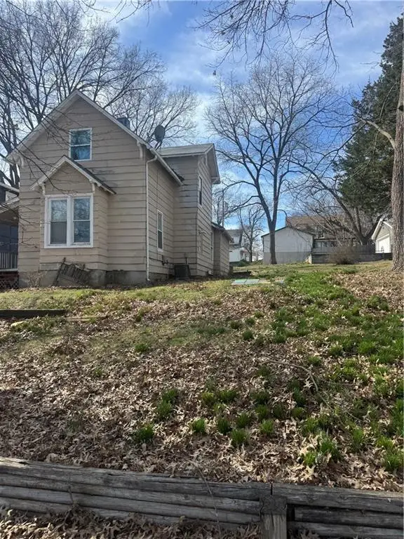 1424 6th Avenue, Leavenworth, KS 66048