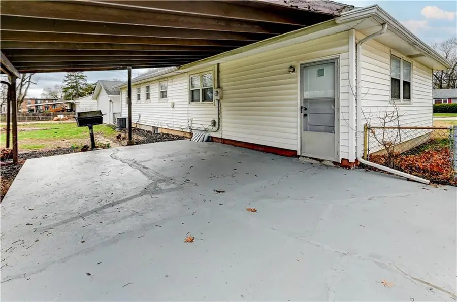 602 SW 15th Street, Blue Springs, MO 64015 - #3