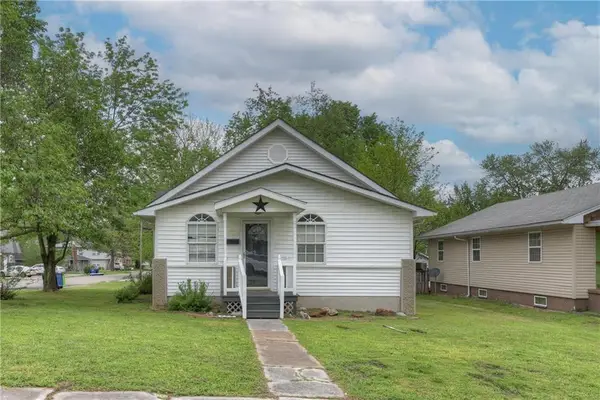 304 E 22nd Street, Baxter Springs, KS 66713