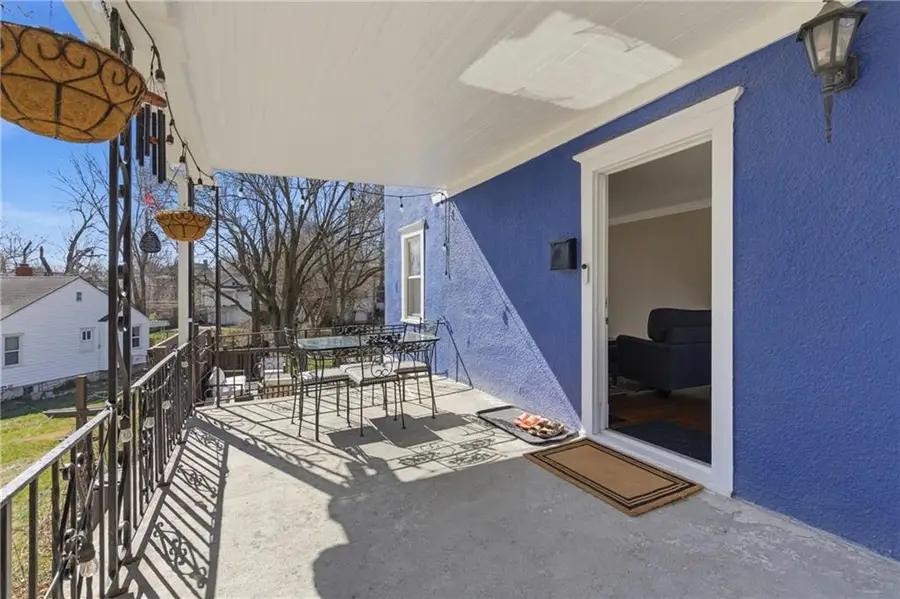 3939 Sunrise Drive, Kansas City, MO 64123 - #2