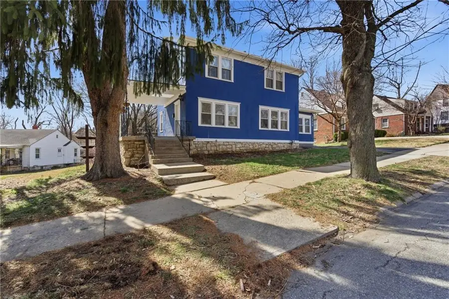 3939 Sunrise Drive, Kansas City, MO 64123 - #3