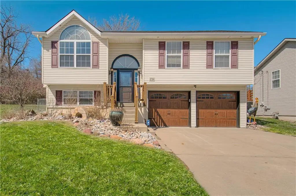 5732 Barnes Avenue, Kansas City, MO 64119 - #1