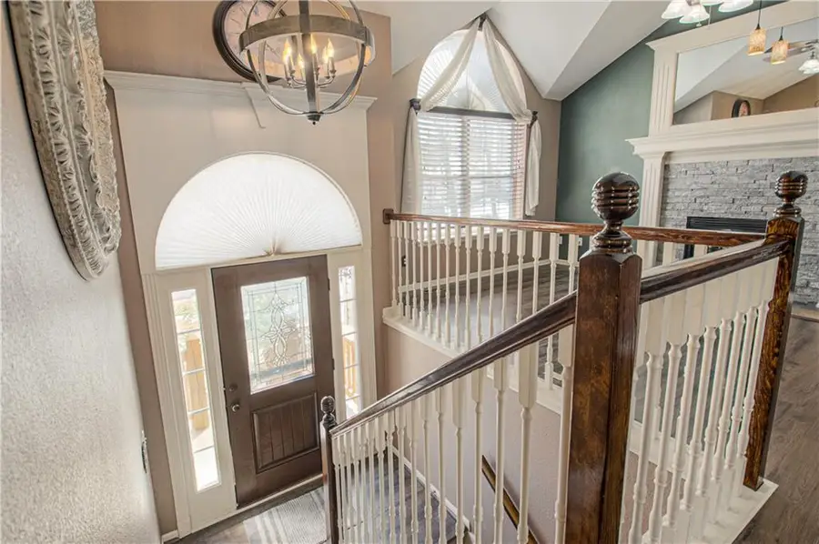 5732 Barnes Avenue, Kansas City, MO 64119 - #3