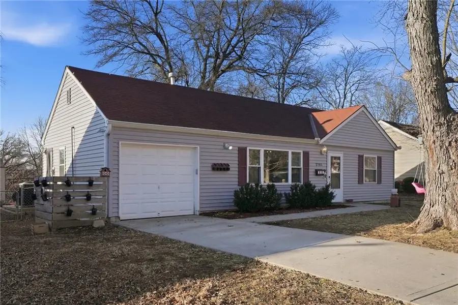 2705 W 76th Street, Prairie Village, KS 66208 - #3