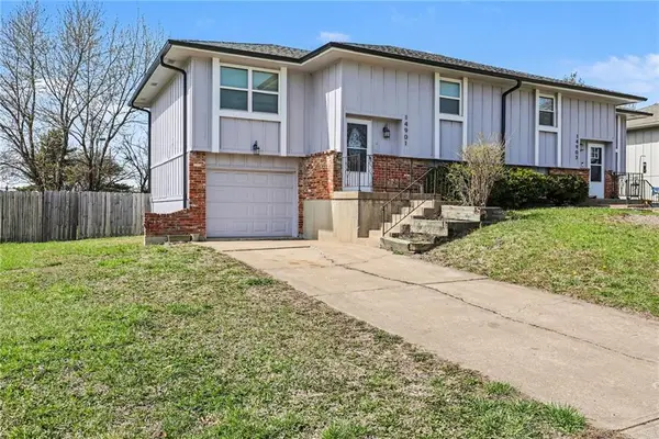 14901 W 150th Terrace, Olathe, KS 66062