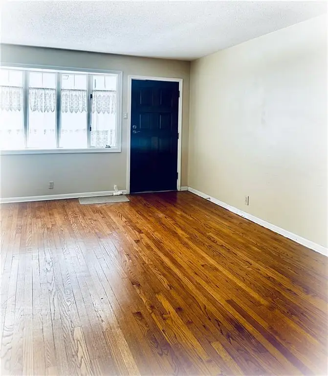 500 N Broadway Street, Leavenworth, KS 66048 - #3