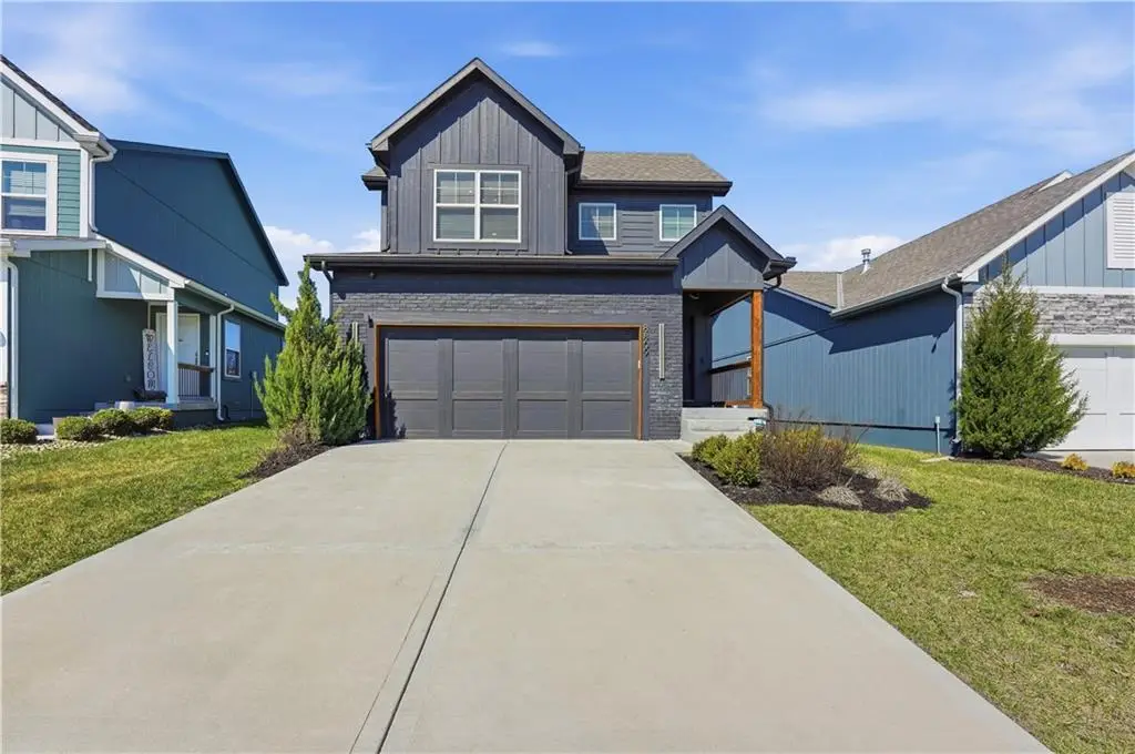 8809 SW 9th Terrace, Blue Springs, MO 64064 - #1