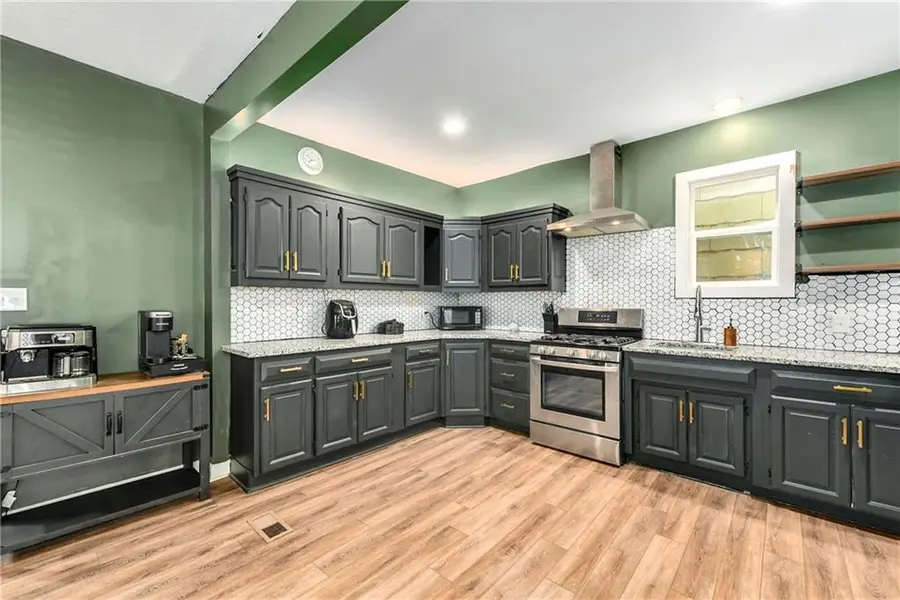 944 Sandusky Avenue, Kansas City, KS 66101 - #3