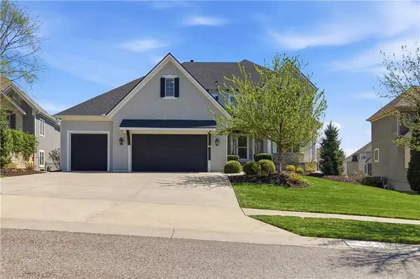 11415 W 165th Terrace, Overland Park, KS 66221