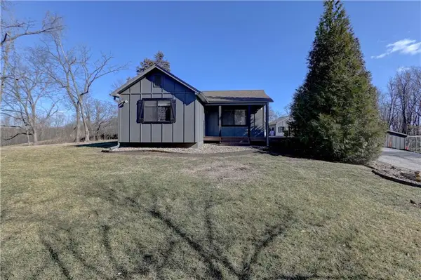 6121 NW Klamm Road, Kansas City, MO 64152