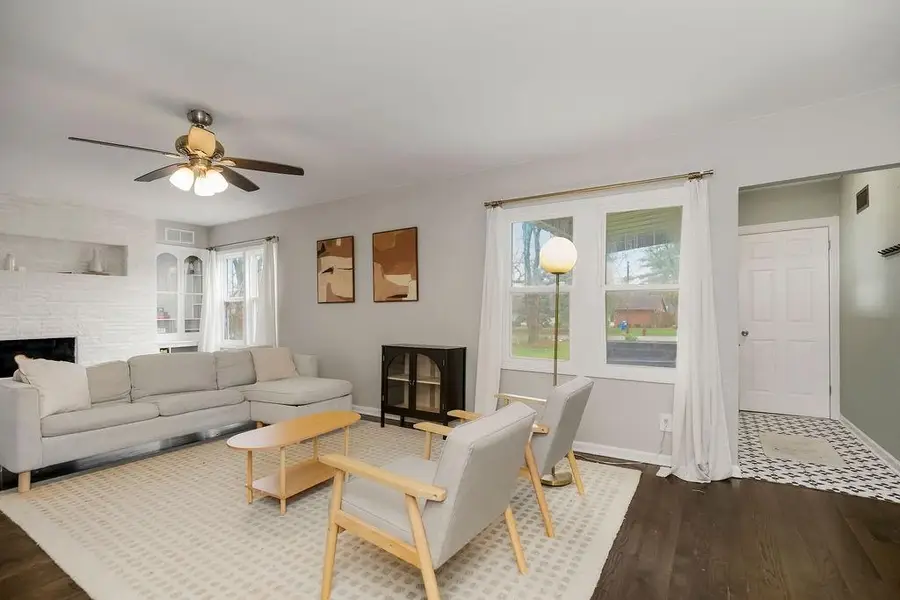 600 W 101st Terrace, Kansas City, MO 64114 - #2