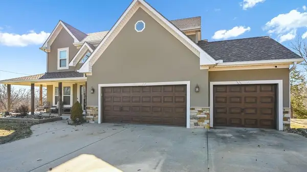 414 S 98th Street, Edwardsville, KS 66111