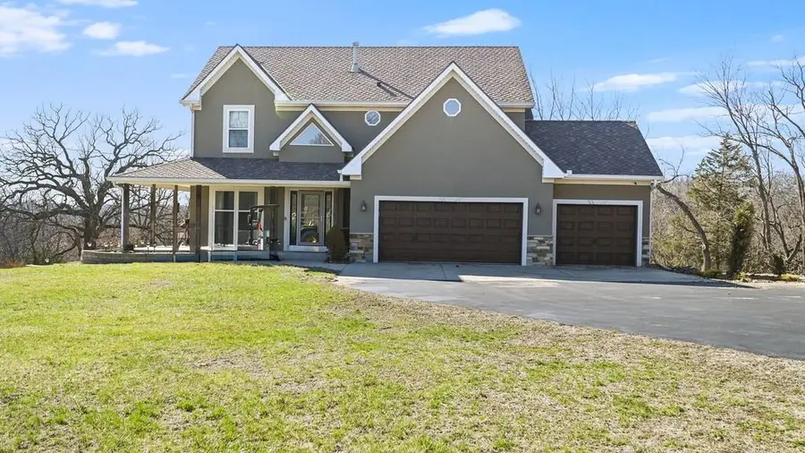 414 S 98th Street, Edwardsville, KS 66111 - #3