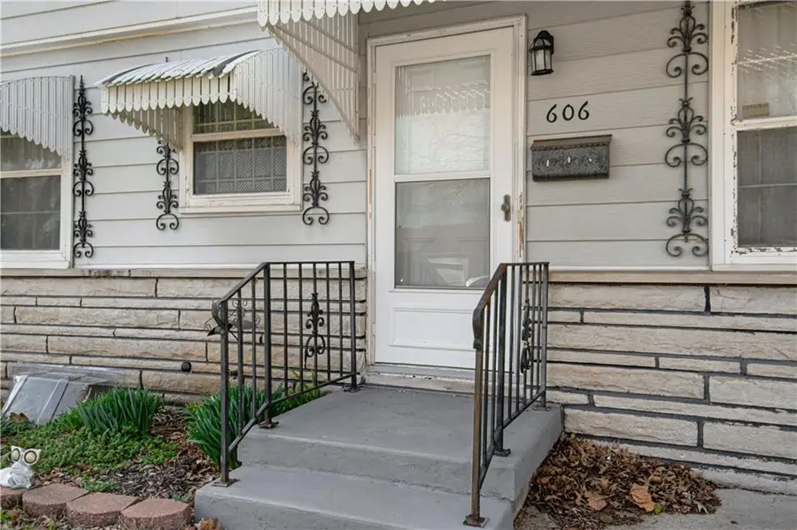 606 N Rogers Street, Independence, MO 64050 - #3