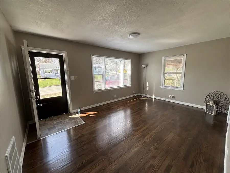 2005 S Northern Boulevard, Independence, MO 64052 - #2