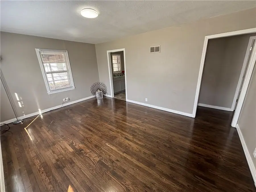 2005 S Northern Boulevard, Independence, MO 64052 - #3