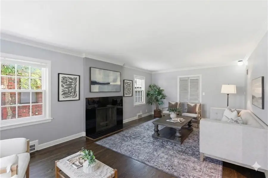 627 E 74th Street, Kansas City, MO 64131 - #2