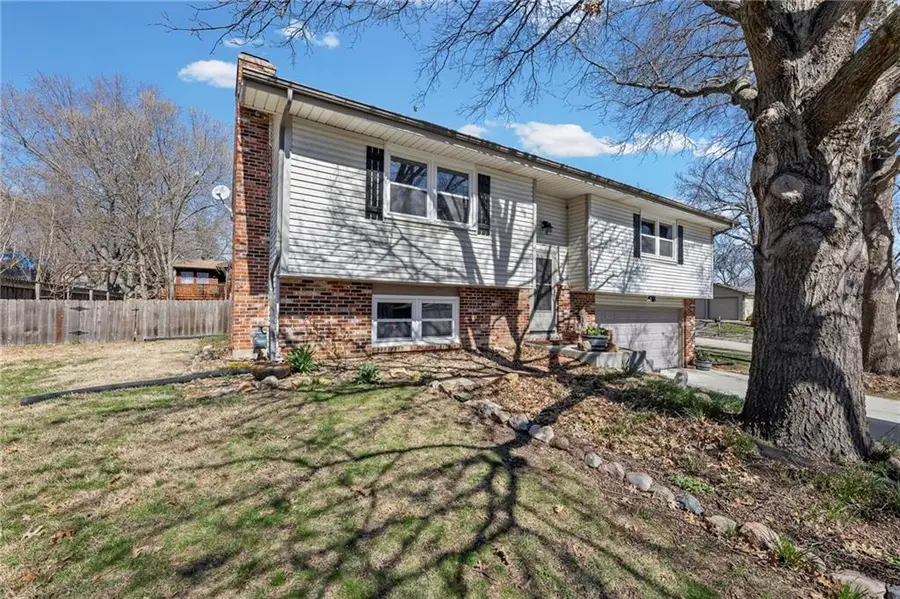 3412 W 9th Court, Lawrence, KS 66049 - #2