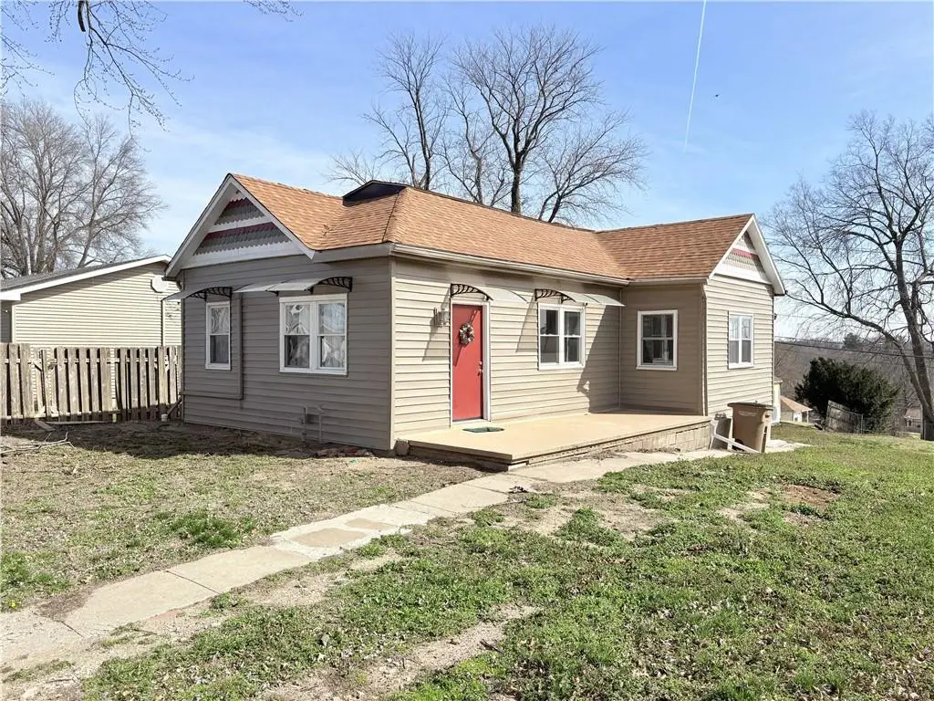 1444 S 8th Street, Atchison, KS 66002 - #1