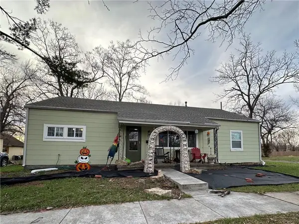 736 N Sycamore Street, Ottawa, KS 66067