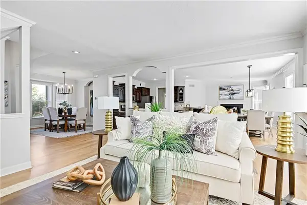 5012 W 163rd Street, Overland Park, KS 66085