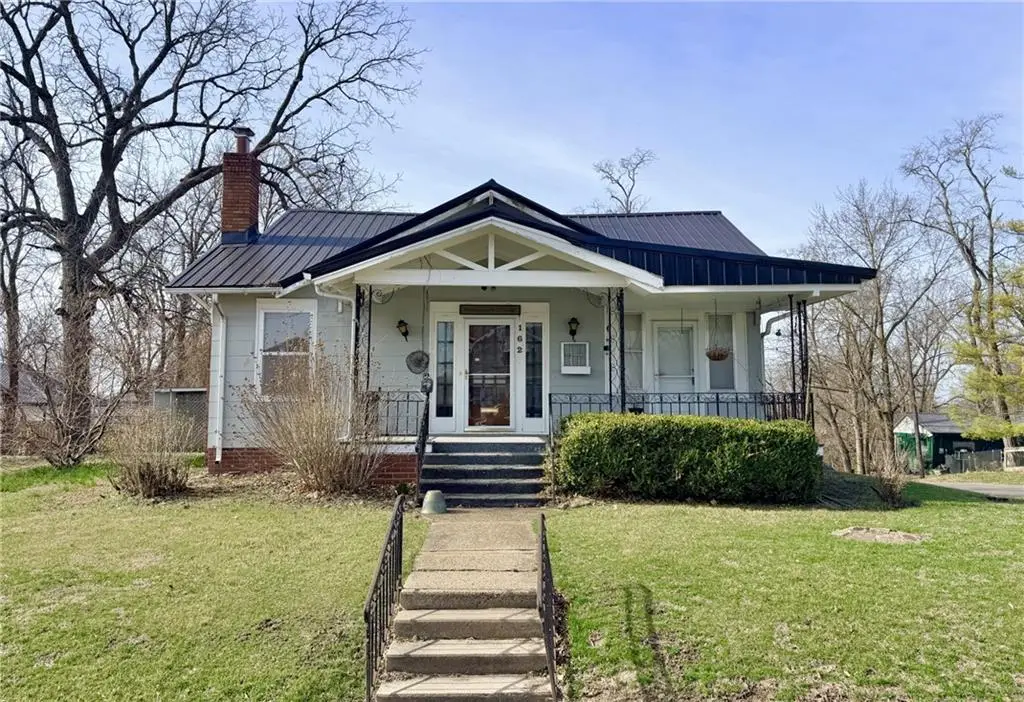 162 E 7th Street, Trenton, MO 64683 - #1