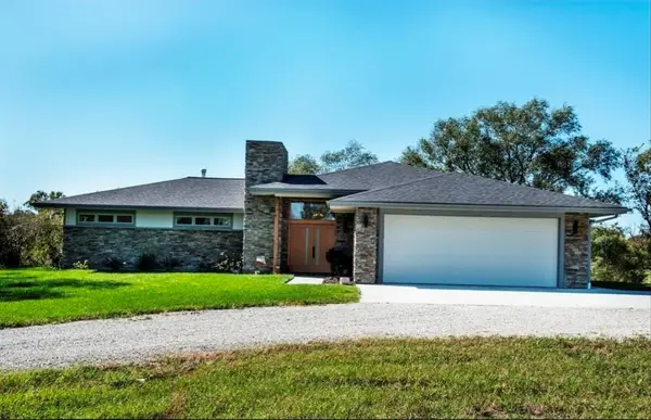 11 E 1100 Road, Baldwin City, KS 66066