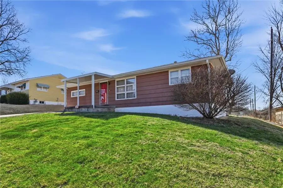 4323 Yecker Avenue, Kansas City, KS 66104 - #3