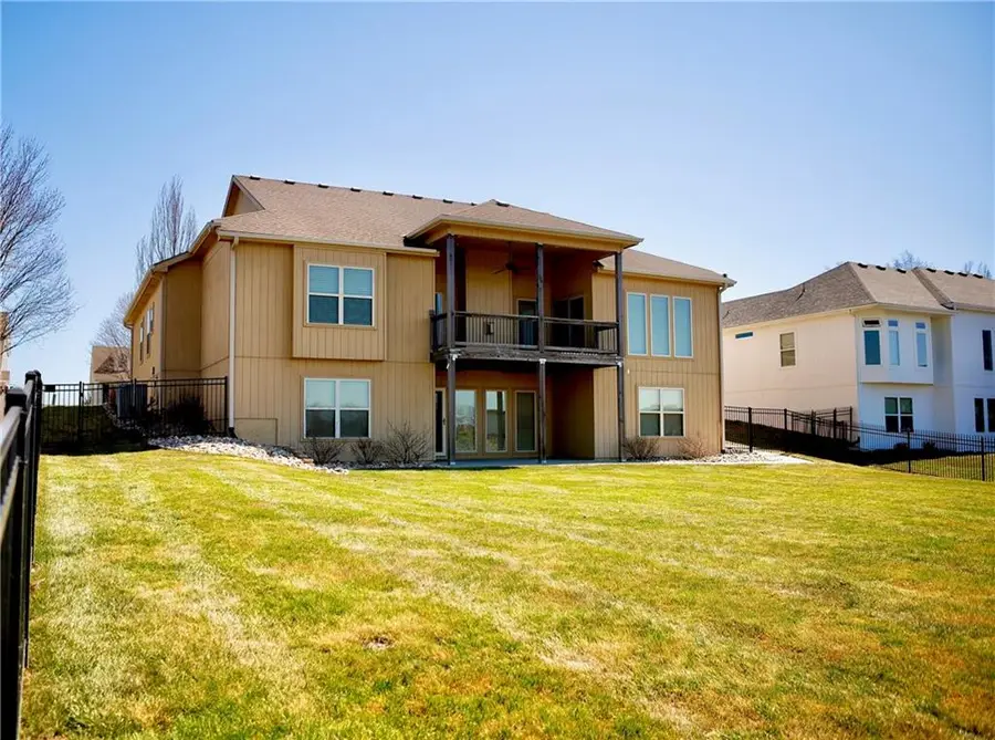 626 Liberty Road, Smithville, MO 64089 - #2