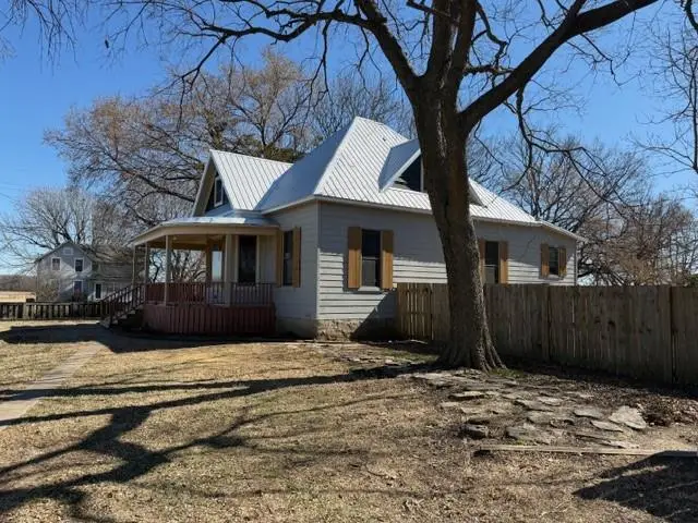 1000 Briggs Avenue, Parsons, KS 67357 - #2