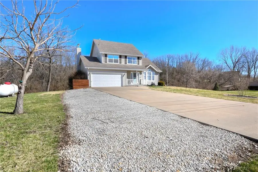 27082 179th Street, Leavenworth, KS 66048 - #2