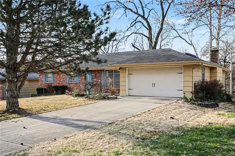 717 W 101st Street, Kansas City, MO 64114 - #3