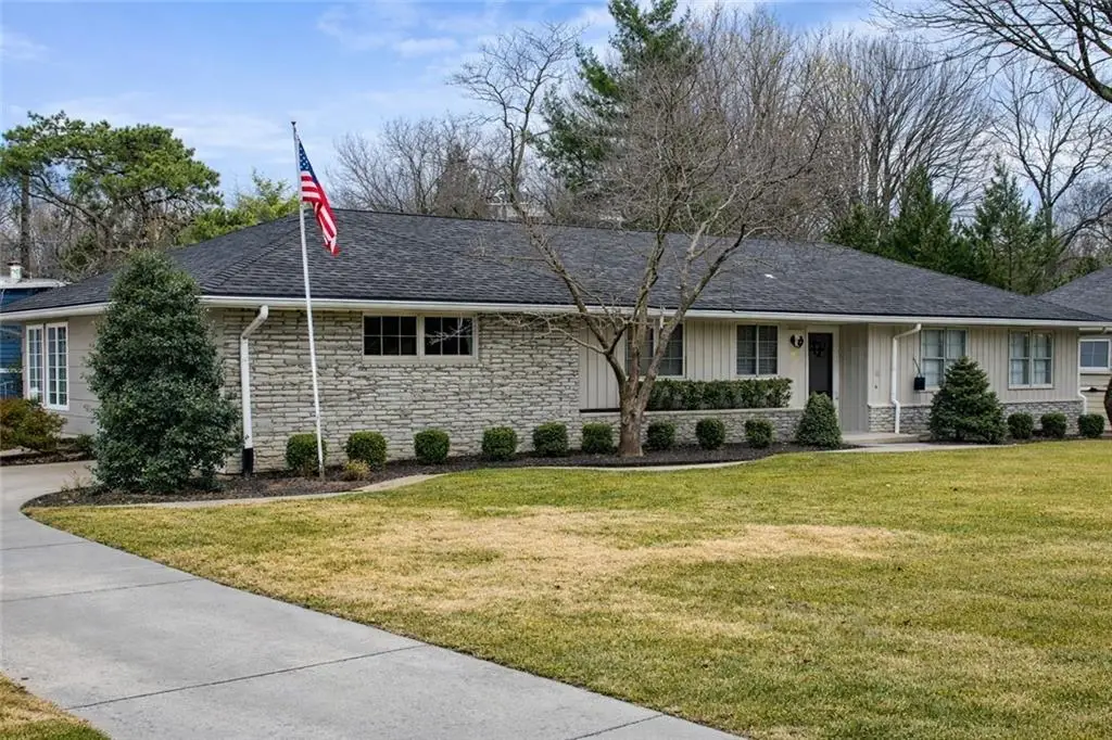 8033 Belinder Road, Leawood, KS 66206 - #1