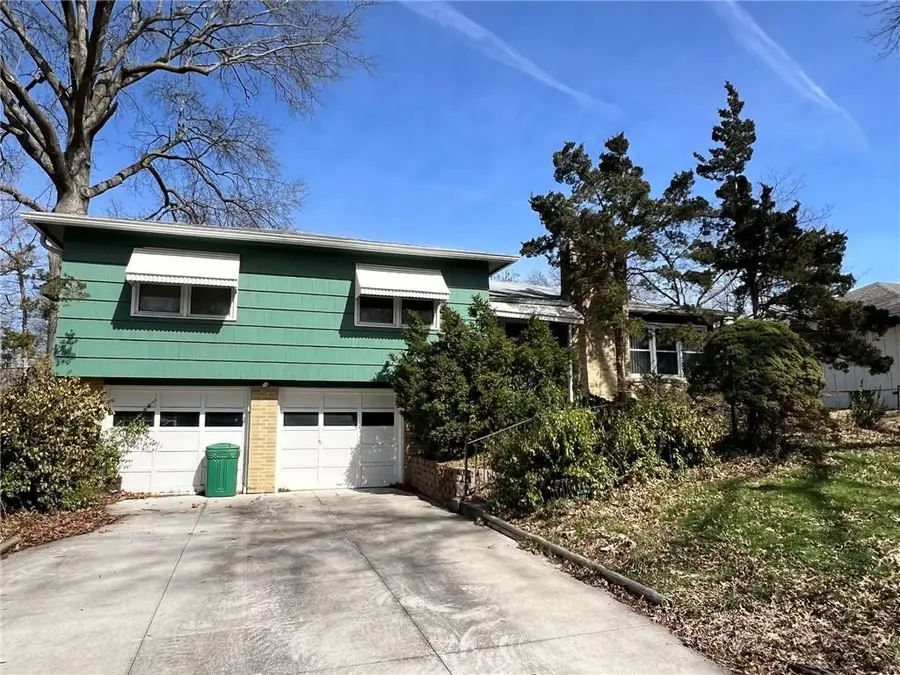 9504 E 77th Street, Raytown, MO 64138 - #2