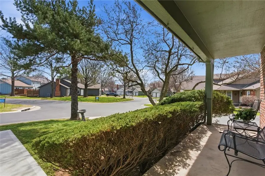 7226 Mastin Street, Merriam, KS 66203 - #3