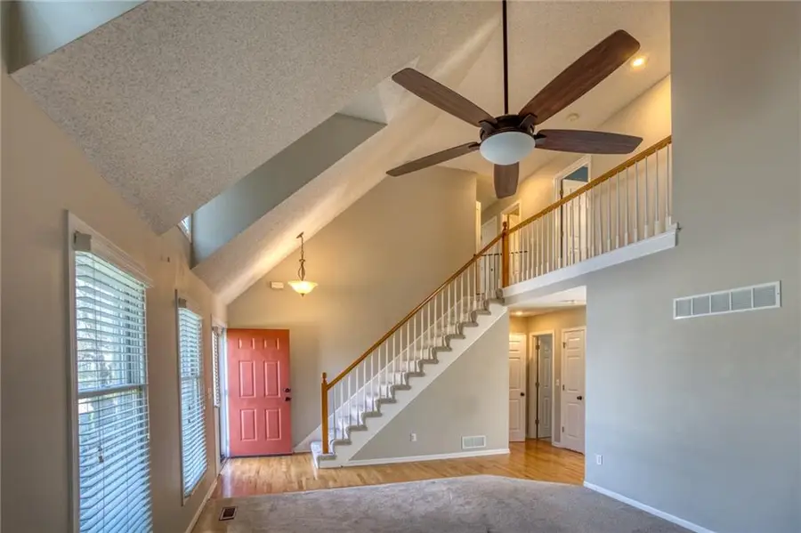 8701 N Winan Avenue, Kansas City, MO 64153 - #2