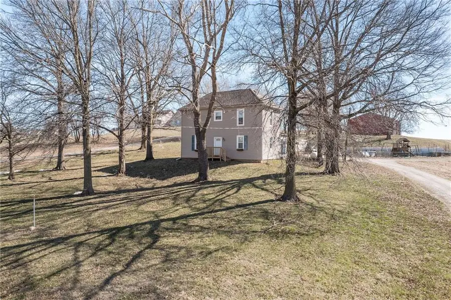 9133 SE 40th Road, Saint Joseph, MO 64507 - #2