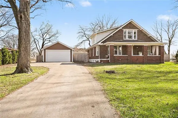 1701 E South Street, Harrisonville, MO 64701