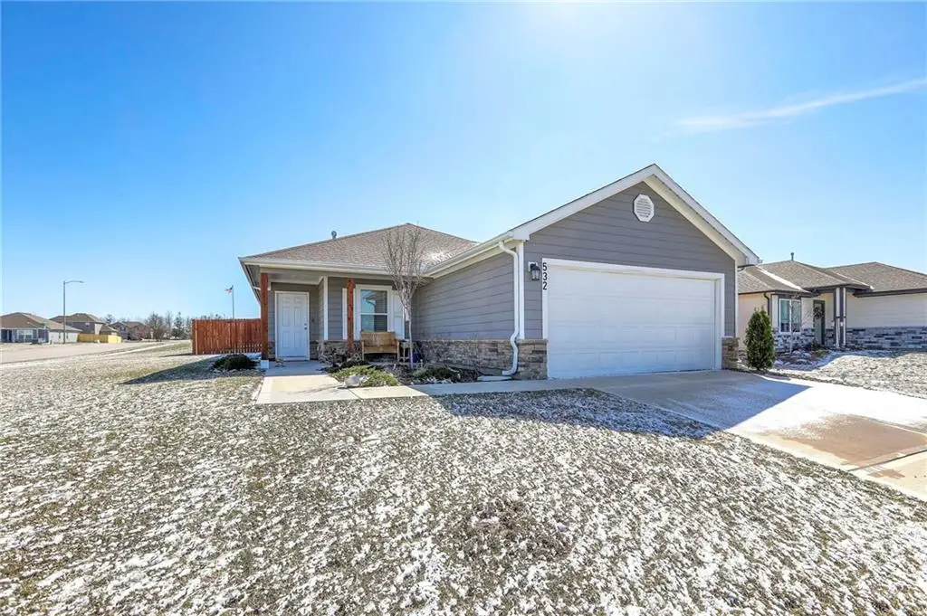 532 SE Reid Street, Blue Springs, MO 64014 - #1