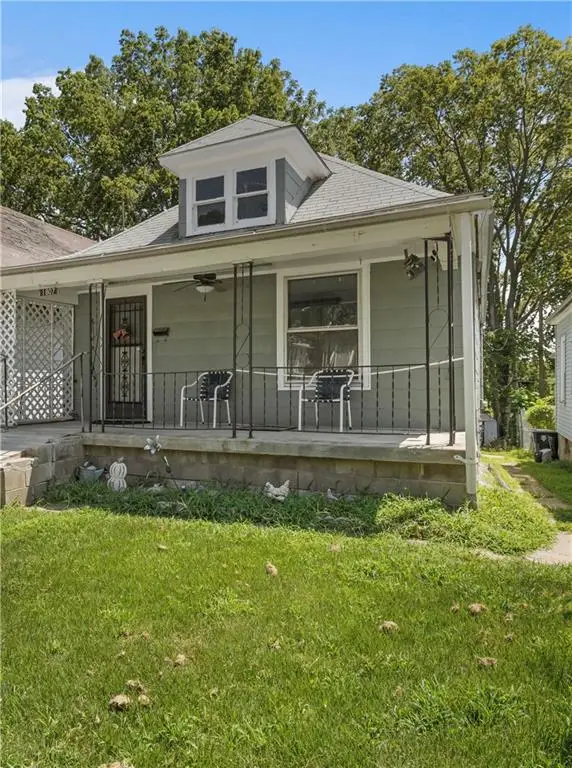 1807 Kensington Avenue, Kansas City, MO 64127 - #1