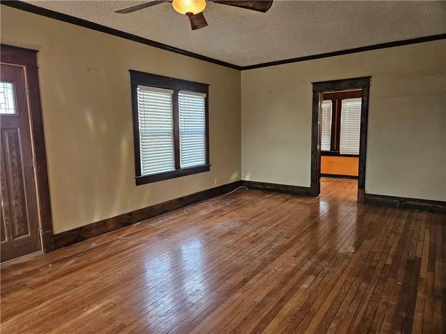 11223 W 59th Street, Shawnee, KS 66203 - #2